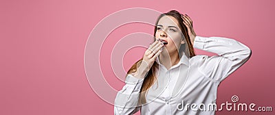 Portrait of tired brunette girl, lacking sleep, feeling fatigue or boredom, yawn and cover yawning mouth Stock Photo