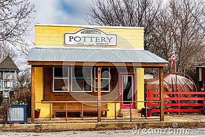 Pottery Store in Leslie, Arkansas Editorial Stock Photo