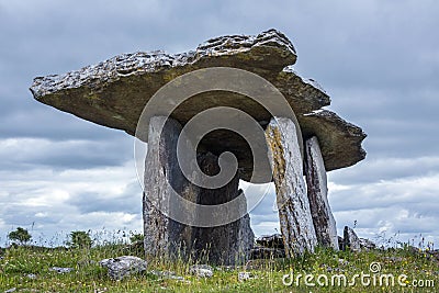 Poulnabrone Dolmen - The Burren - Ireland Stock Photo