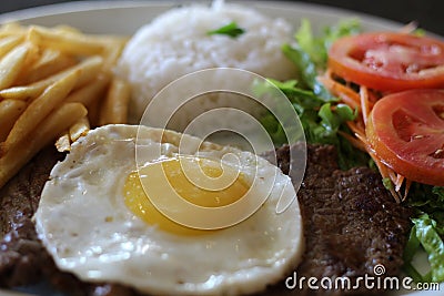 Prato bife a cavalo Stock Photo