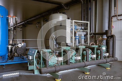 Pressure swing adsorption nitrogen generator - lower the level of oxygen in the cold store, respiration is slowed down and the Stock Photo