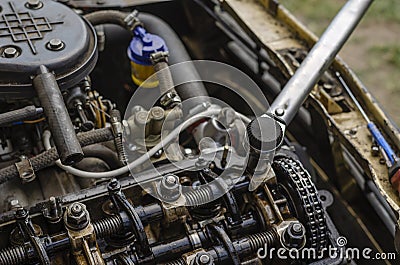 The procedure for tightening the cylinder head bolts. Part 5 of 6 Stock Photo