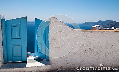 Puerta en Santorini Stock Photo