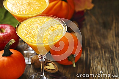 Pumpkin alcohol cocktail for fall and halloween parties Stock Photo