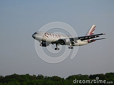 Qatar Airways landing Editorial Stock Photo