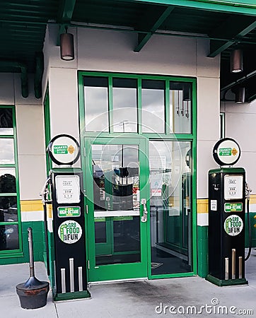 Quaker Steak and Lube Entrance Sharon, Pennsylvania Editorial Stock Photo