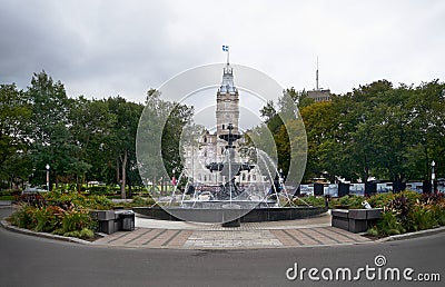 Quebec, Canada september 23, 2018: Facade of the Quebec Parliament building and the 'Fontaine de Tourny' fountain in Editorial Stock Photo