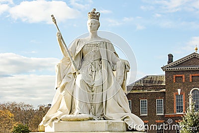 Queen Victoria's statue at Kensington gardens Stock Photo