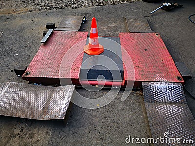 Ramp for lifting machines to vulcanization service Stock Photo