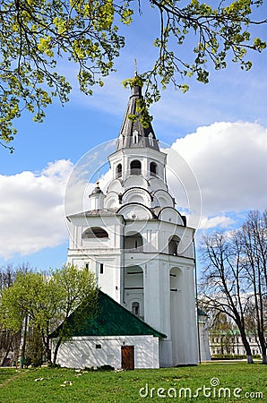 Raspyatskaya Church-Bell Tower in Aleksandrovskaya Sloboda, Vladimir region, Russia Stock Photo