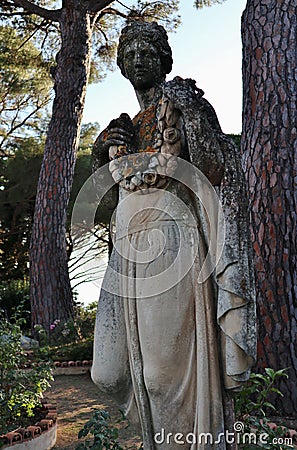 Ravello - Statua di Flora a Villa Cimbrone Editorial Stock Photo