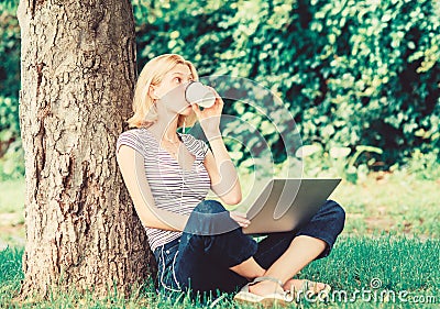 Reasons why you should take your work outside. Nature is essential to wellbeing and ability to be productive. Girl work Stock Photo