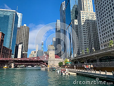 Recreation on and around the Chicago River Editorial Stock Photo