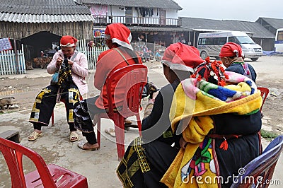 Red Dao (Yao, Dzao) Chinese minority women in traditional clothe Editorial Stock Photo