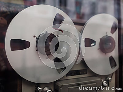 Reel to Reel taperecorder playing music Stock Photo