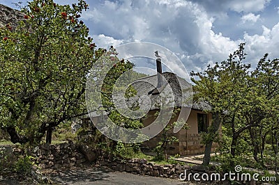 Repose house with thatch roof in KwaZulu-Natal nature reserve Stock Photo