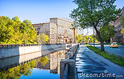 Residential building, Rusakovskaya embankment, Yauza river, Moscow Stock Photo