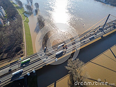 Rheinbruecke der A40 bei Duisburg Neuenkamp bei Hochwasser Stock Photo