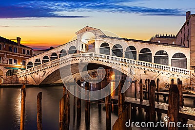 The Rialto bridge in Venice, night view Stock Photo
