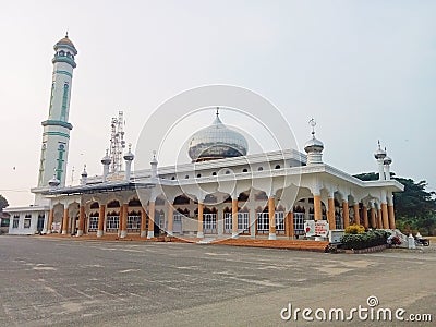 Riau, Indonesia. 9 October 2023: An-Nur Grand Mosque, Bagan Batu City, Bagan Sinembah District Editorial Stock Photo