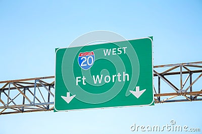 Road sign with the direction to Fort Worth Stock Photo
