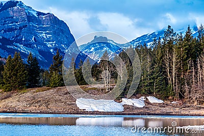 Middle Lake, Bow Valley Provincial Park, Alberta, Canada Stock Photo