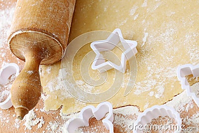 Rolling pin and shortcrust pastry Stock Photo