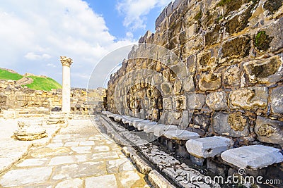 Roman public toilet in the ancient city of Bet Shean Stock Photo