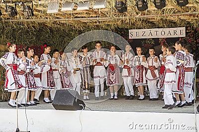 Romanian traditional dances Editorial Stock Photo