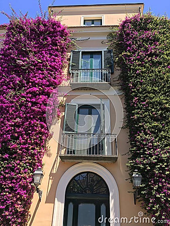 Romantic Italian villa in Italy Stock Photo