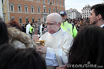 Communion during the settlement of Pope Francis, St John, Rome Editorial Stock Photo