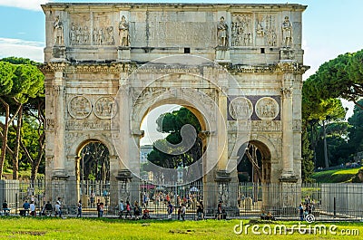 ROME, ITALY .Arch of Constantine in sunny day with lots of tousists, Rome, Italy Editorial Stock Photo