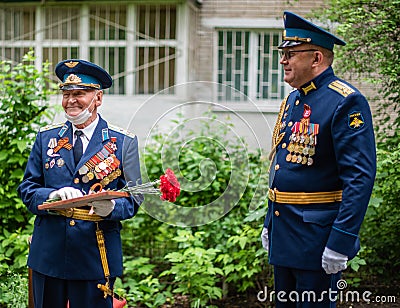 Rostov-on-don, Russia-may 9, 2020. Congratulations to the veteran from the commander of the southern district on the anniversary Editorial Stock Photo