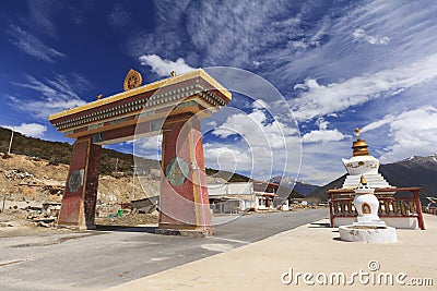 Row of stupas at the gate of Deqing city, Yunnan, China Stock Photo