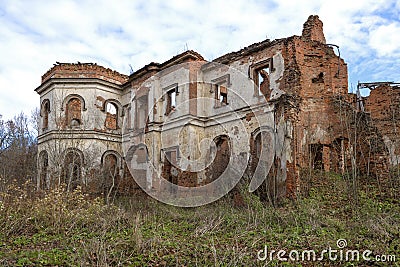 The ruins of the ancient Potemkin Palace 1845. Gostilitsy Stock Photo