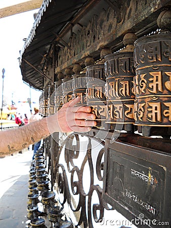 rulli con preghiere incise, Kathmandu, Nepal Stock Photo