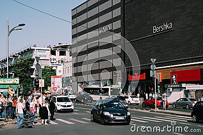 Rush Hour Traffic In Union Square Piata Unirii In Bucharest Editorial Stock Photo