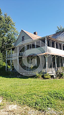 Rustic abandoned Victorian plantation house Stock Photo