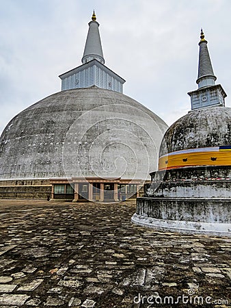 The Ruwanwelisaya Stupas in Anuradhapura, Sri Lanka Stock Photo