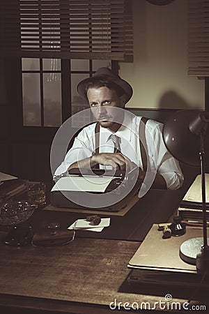 1950s reporter posing Stock Photo