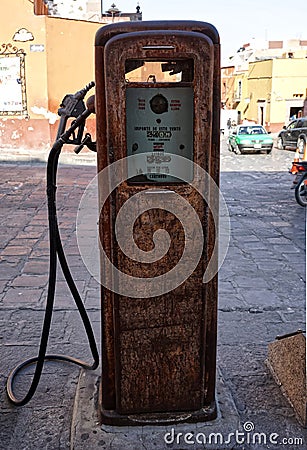 Old fuel pomp at San Miguel de Allende, Mexico Editorial Stock Photo