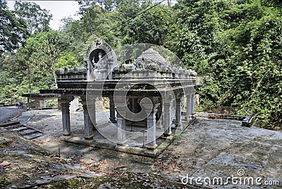 Scene of an old isolated Indian temple found along the roadside going up Editorial Stock Photo