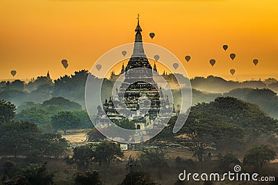 Scenic sunrise above Bagan in Myanmar Stock Photo