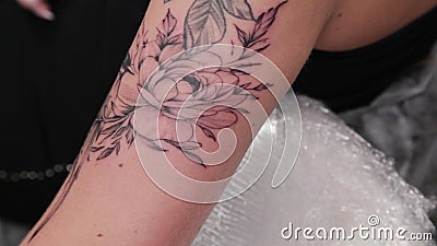 Tattoos schöne mädchen Das schöne