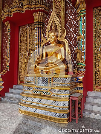 A sculptur of lord bouddha in a temple Stock Photo