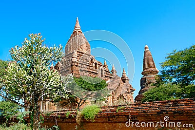 Seinnyet Ama Temple and Seinnyet Nyima Pagoda Stock Photo