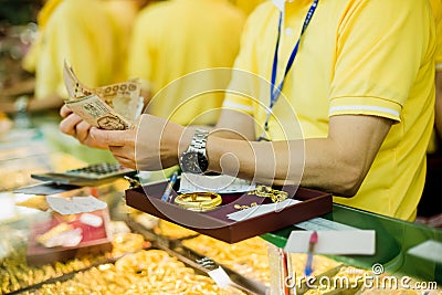 Selective focus to staff are counting banknote Stock Photo