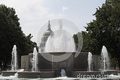 The Senate Fountain and the United States Capital Building Stock Photo