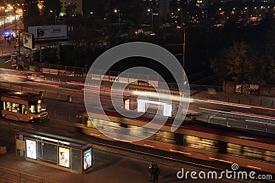 Sera di lasso di tempo di traffico di Varsavia, Polonia 6K alla notte video d archivio Sera di lasso di tempo di traffico di Varsavia, Polonia 6K alla notte video d archivio