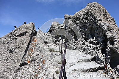 Serrara Fontana - Sentiero tufaceo sulla cima del Monte Epomeo Stock Photo